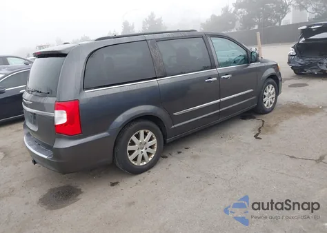 2016 Chrysler Town & Country Touring from USA, damaged, VIN 2C4RC1BG1GR246876